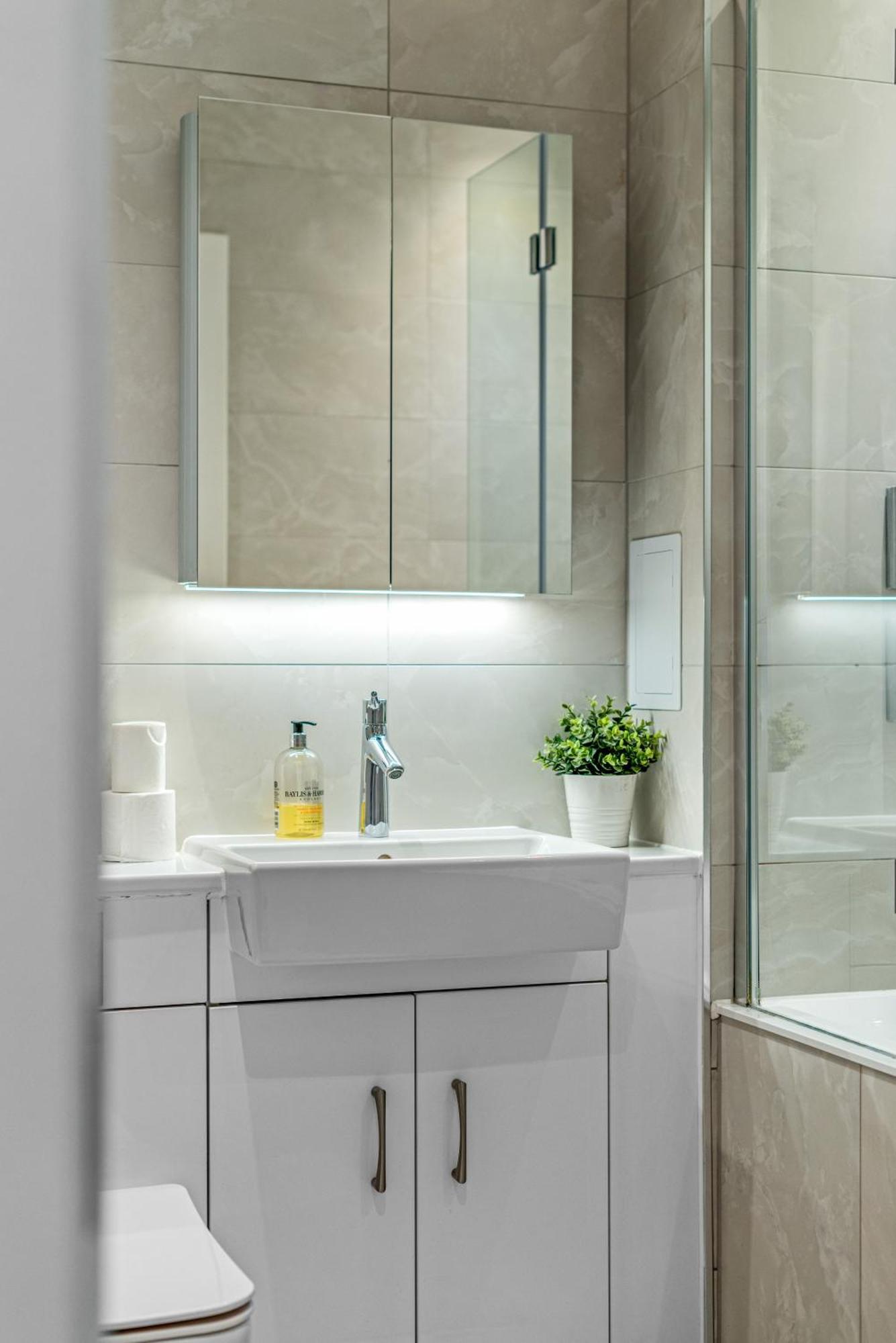 Londwell, Heart Of Notting Hill, Balcony Suite Luxury London Exterior photo